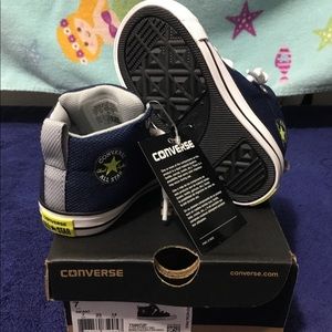 NWB INFANT BOYS BLUE LOW TOPS CONVERSE